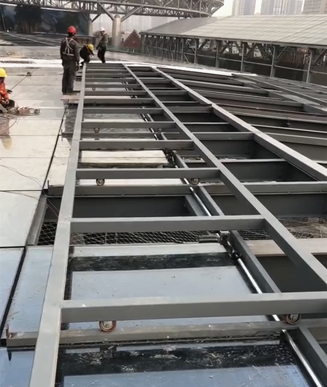 南京弘陽商場大型移動屋頂排煙天窗