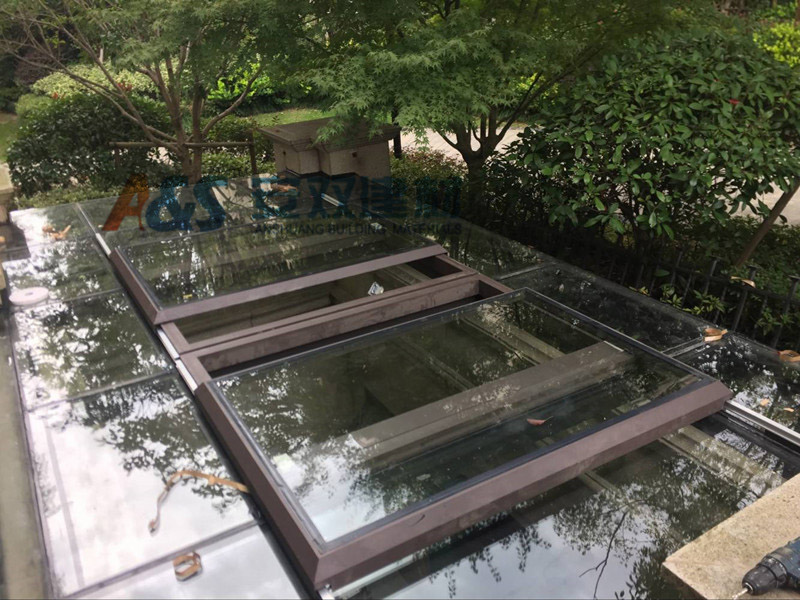 對(duì)開式平移天窗