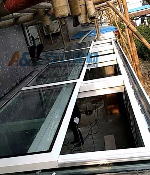 聯(lián)排平移天窗