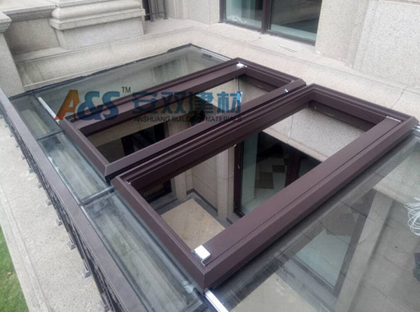 平移電動(dòng)天窗