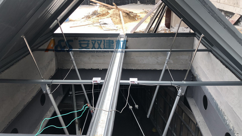 國產(chǎn)螺桿式開窗器